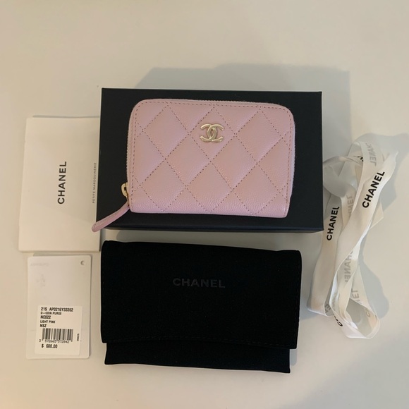 *PRICE FIRM* Authentic Chanel Classic Zip Coin Purse in Light Pink color - Picture 8 of 13